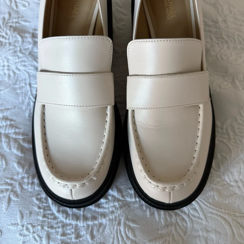 Michael Kors Leather Cream Rocco Heeled Loafer size 8 New condition.